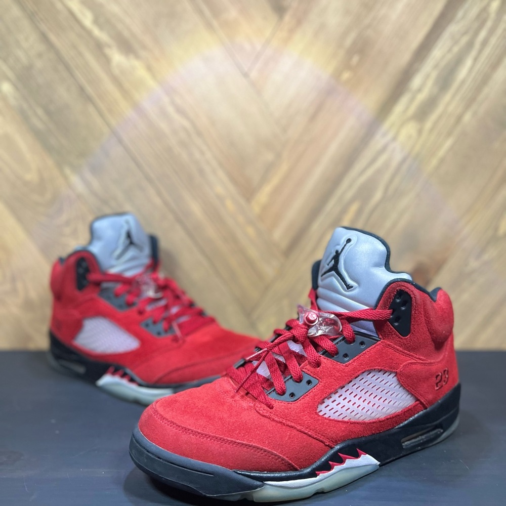 AIR JORDAN RETRO 5 "RAGING BULLS"
